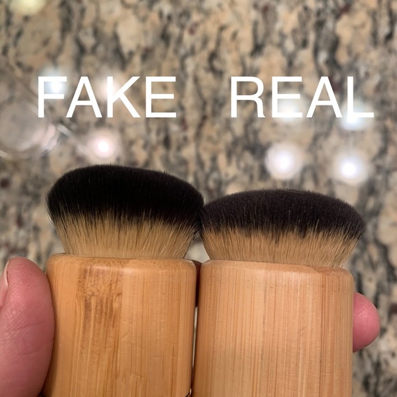 Tarte Airbuki Bamboo Airbrush Foundation Brush - Picture 2 of 3